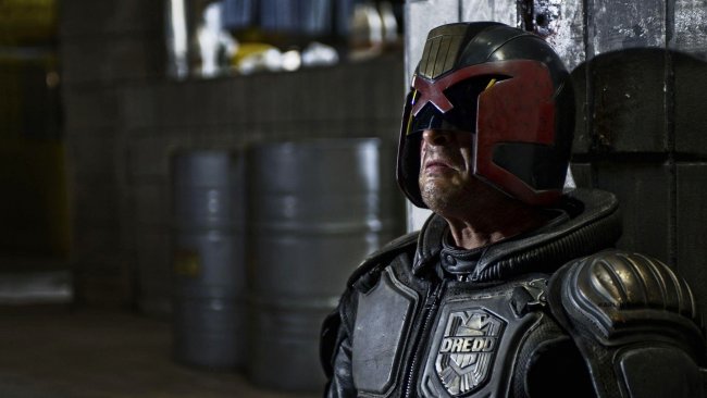عاد كارل أوربان لدور القاضي Dredd 